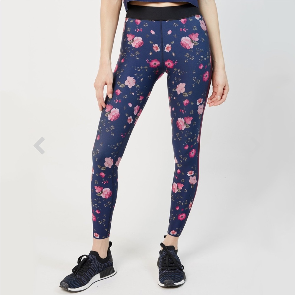 * SOLD* Ultracor Botanica Leggings Navy